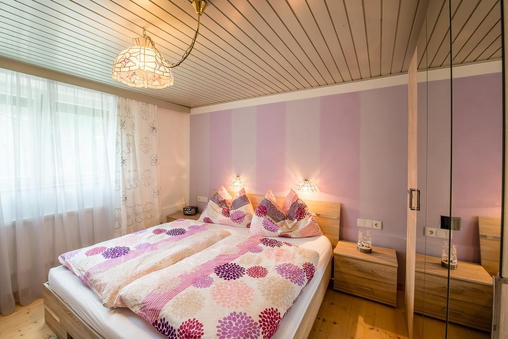Wald Apartment *